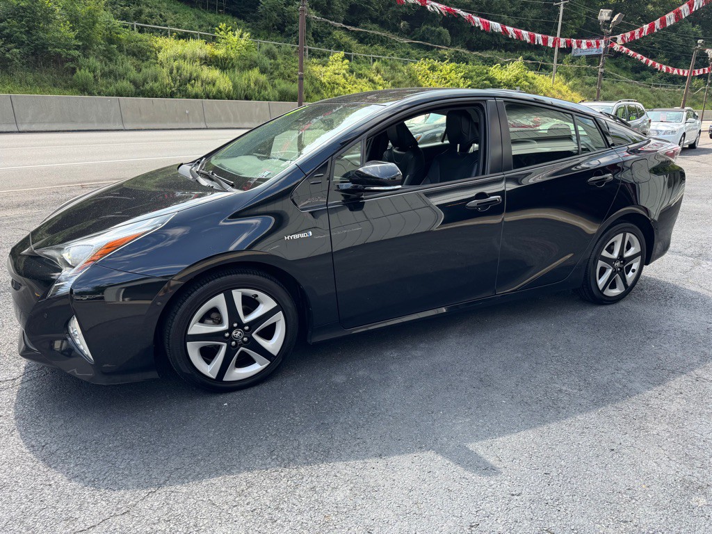 2017 Toyota Prius Image 3