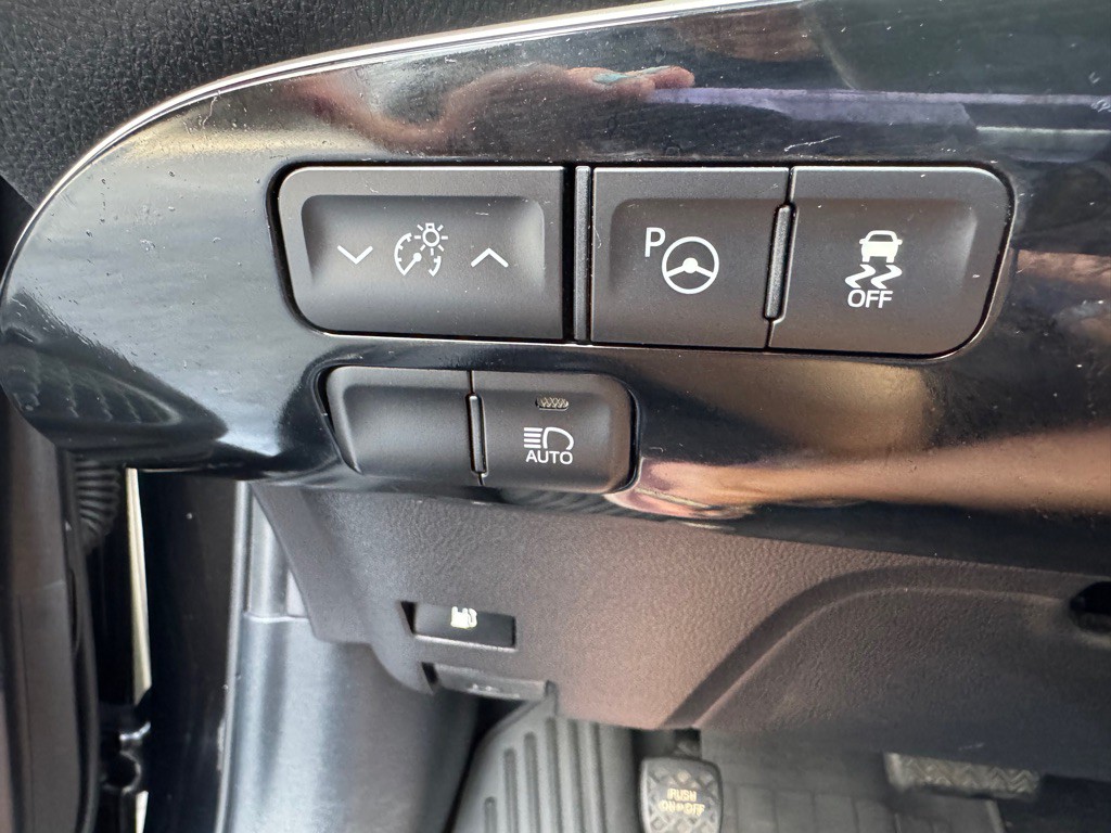 2017 Toyota Prius Image 20