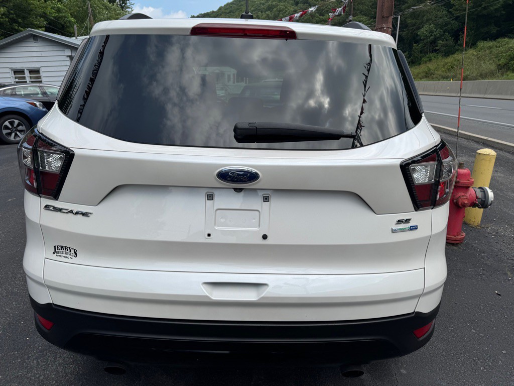 2017 Ford Escape Image 9