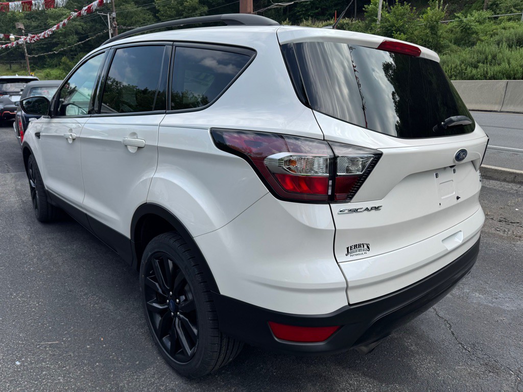 2017 Ford Escape Image 10