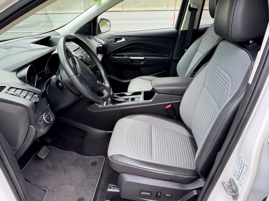 2017 Ford Escape Image 16