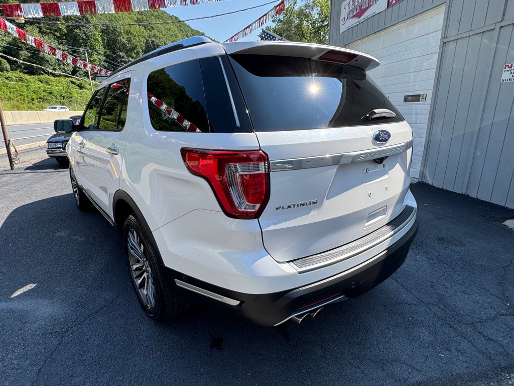 2018 Ford Explorer Image 12