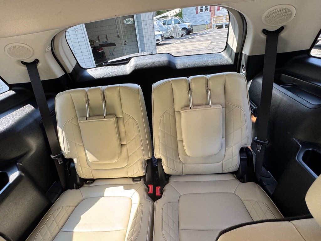 2018 Ford Explorer Image 17
