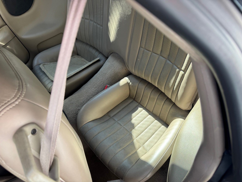 2002 Chevrolet Camaro Image 10