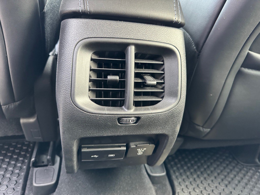 2019 Jeep Cherokee Image 16