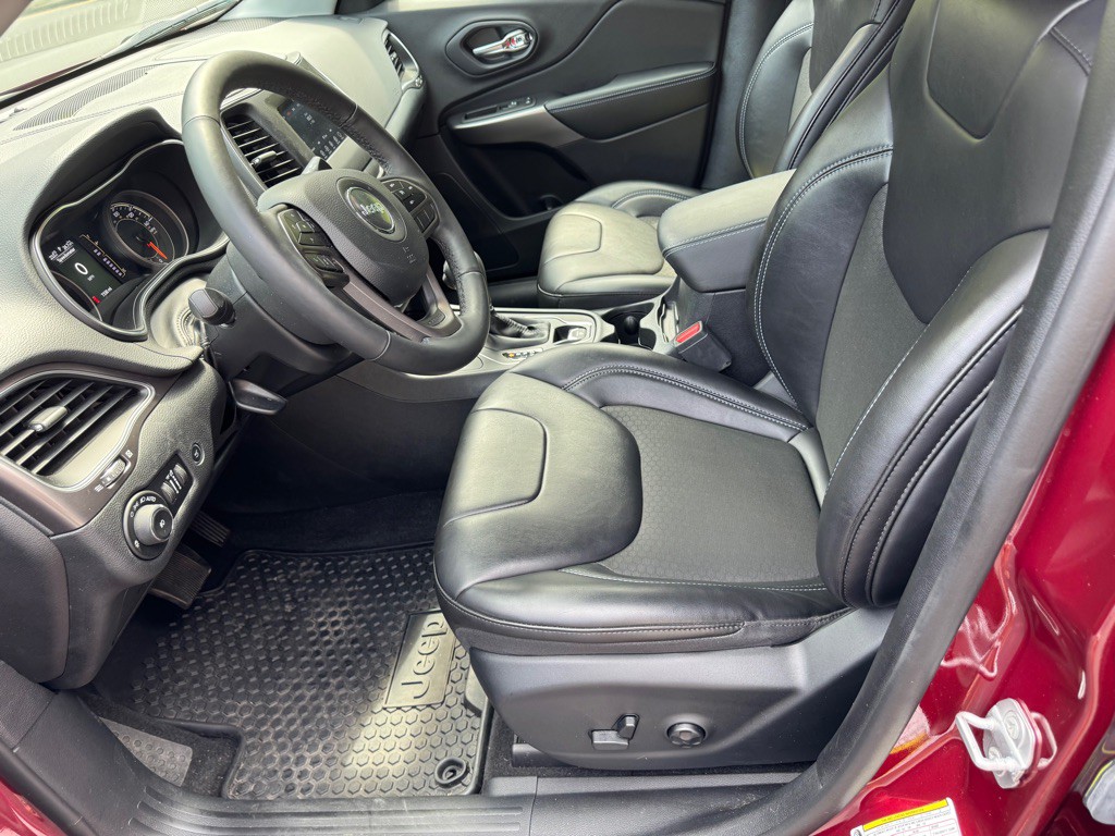 2019 Jeep Cherokee Image 18