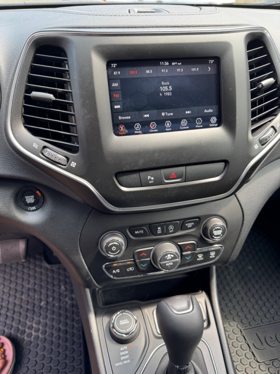 2019 Jeep Cherokee Image 45