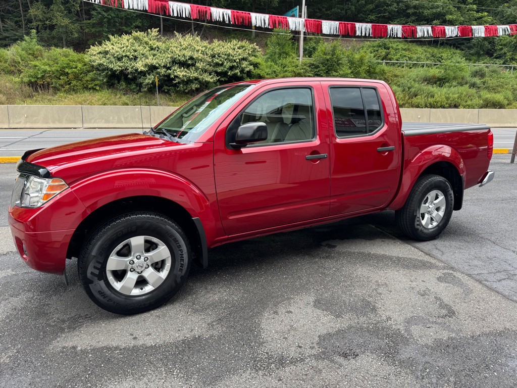 2012 Nissan Frontier Image 1