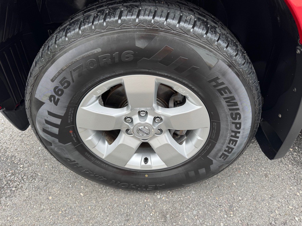 2012 Nissan Frontier Image 22
