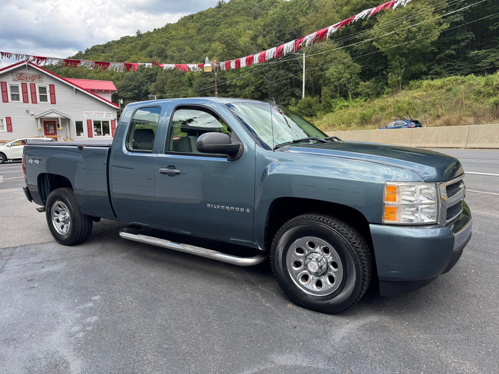 2008 Chevrolet Silverado 1500 Image 2