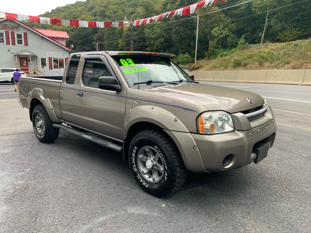 2003 Nissan Frontier Image 2