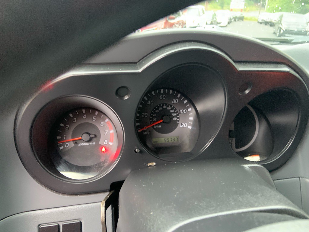 2003 Nissan Frontier Image 10