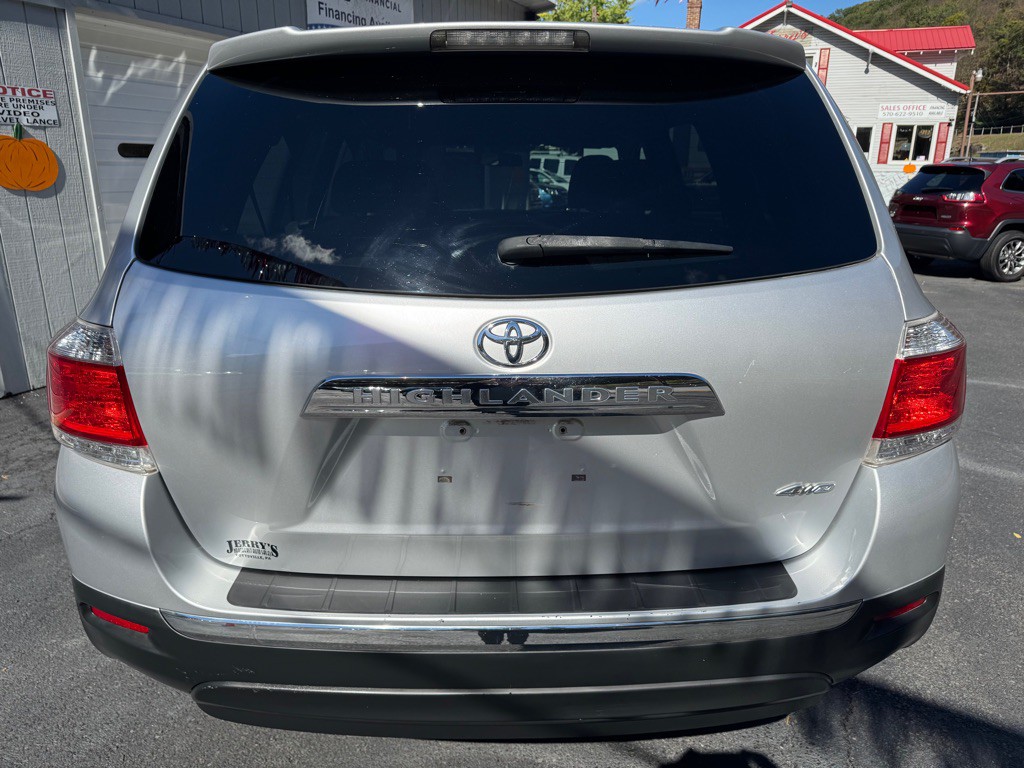 2012 Toyota Highlander Image 8