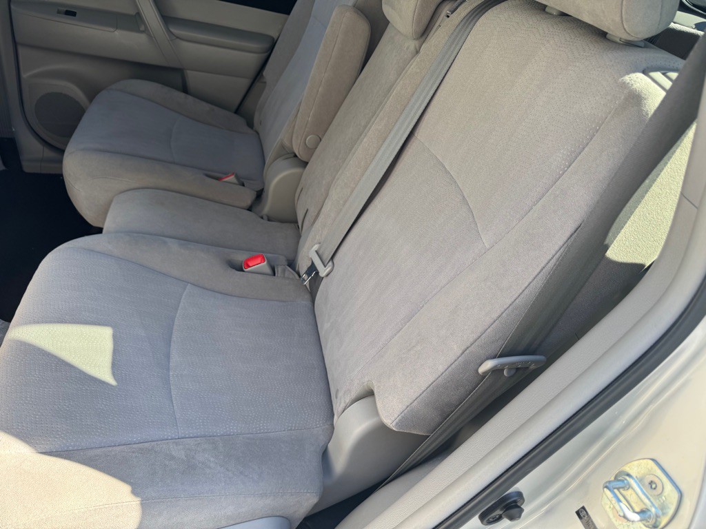 2012 Toyota Highlander Image 12