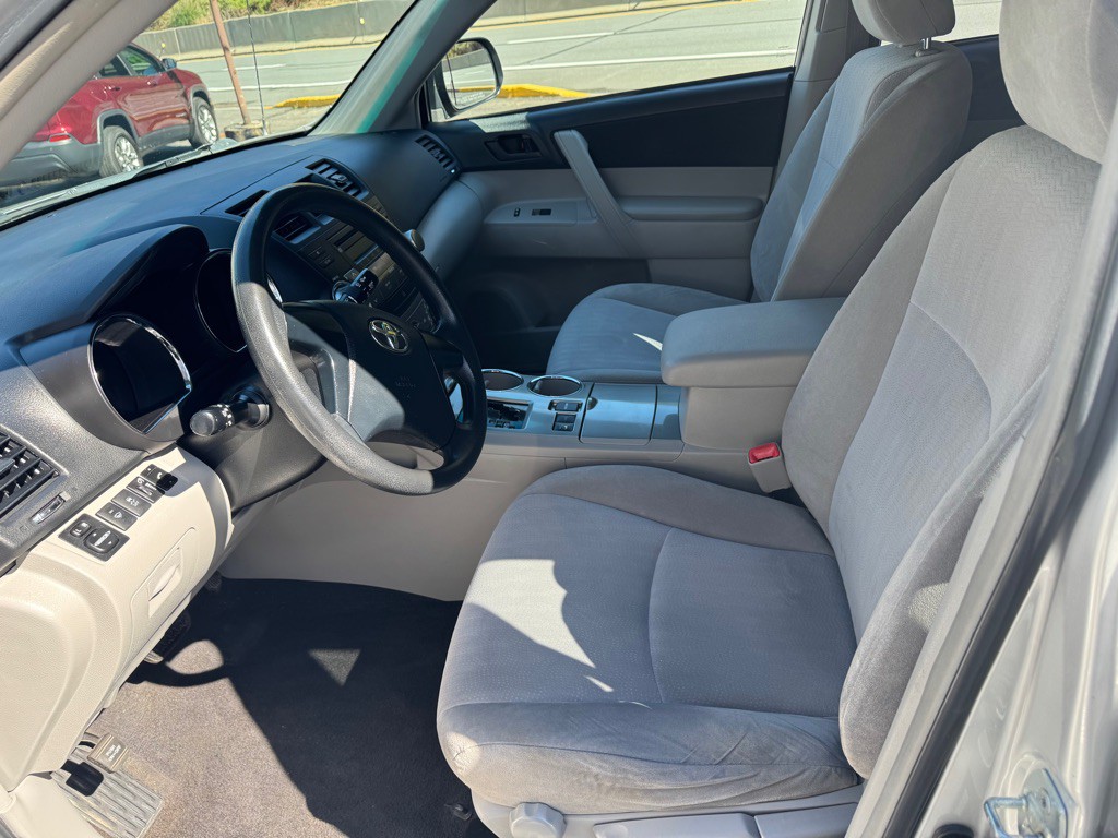 2012 Toyota Highlander Image 15