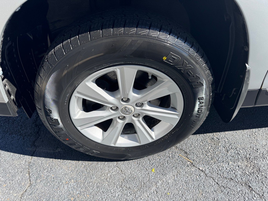 2012 Toyota Highlander Image 22