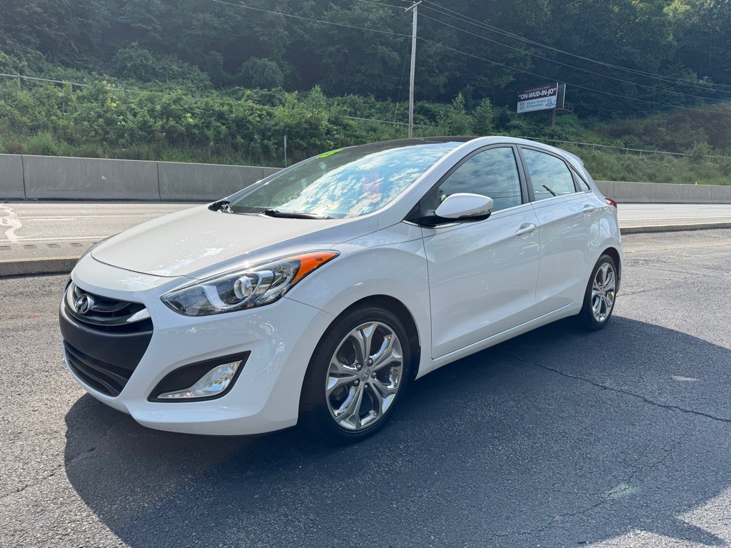 2013 Hyundai Elantra Image 2