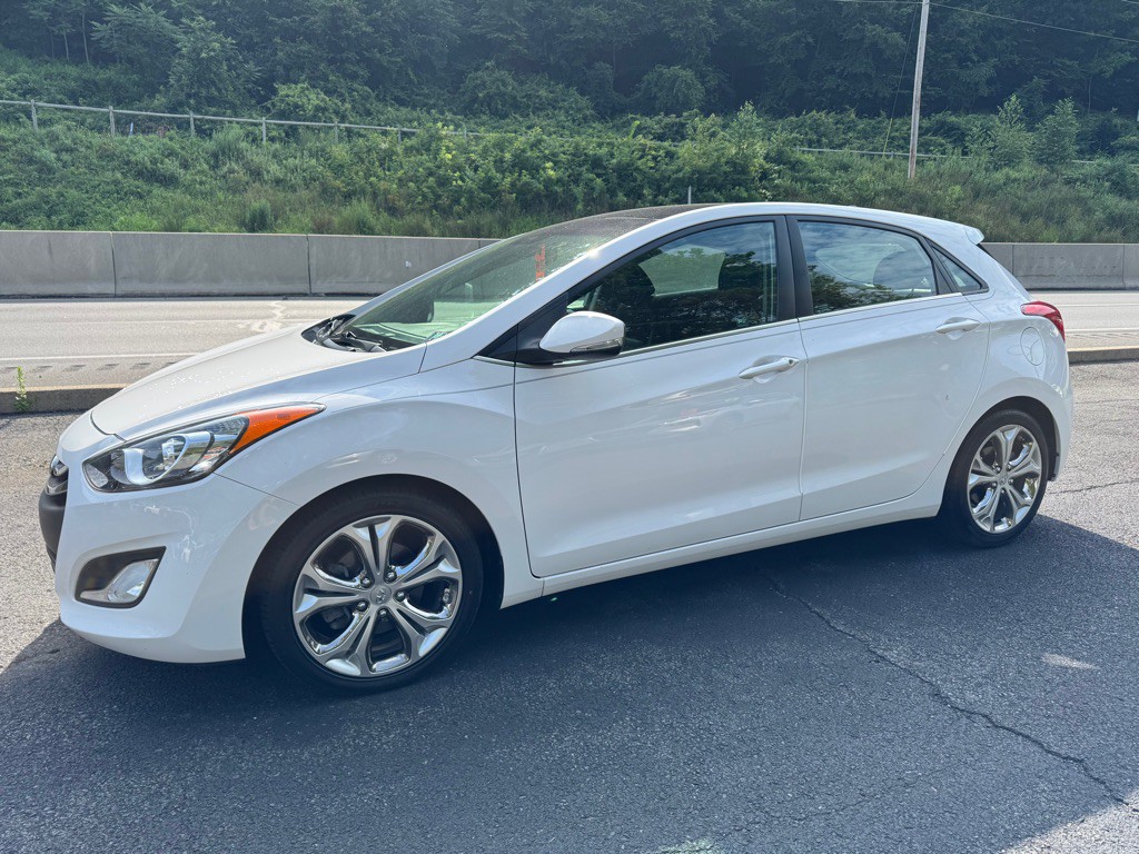 2013 Hyundai Elantra Image 3