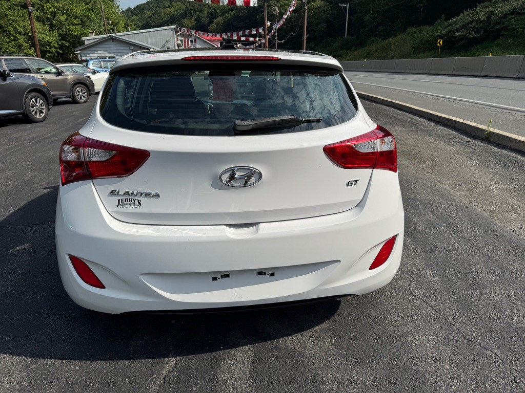 2013 Hyundai Elantra Image 7