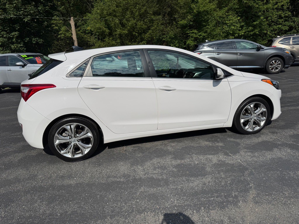 2013 Hyundai Elantra Image 10