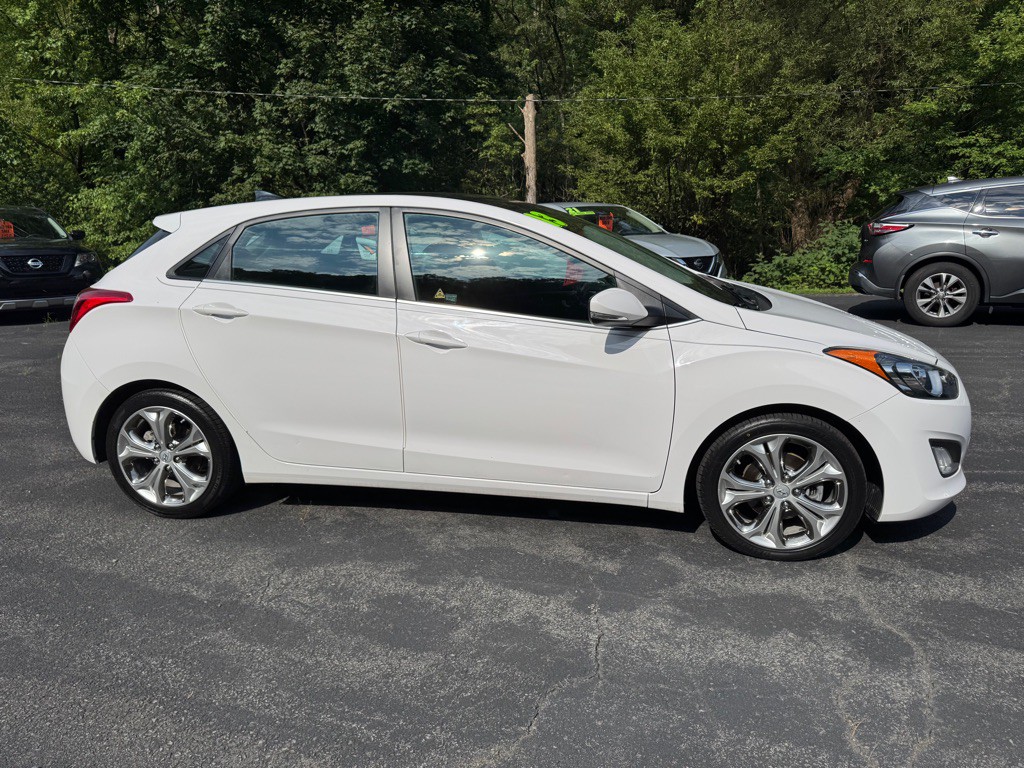 2013 Hyundai Elantra Image 11