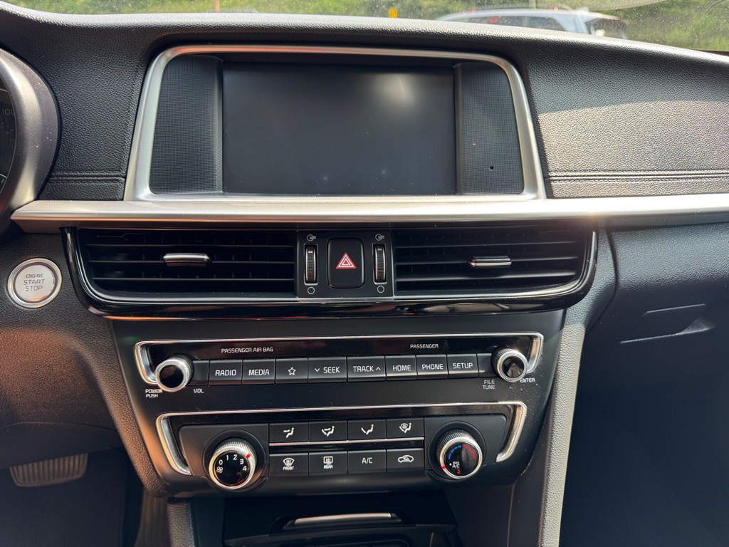 2020 Kia Optima Image 18