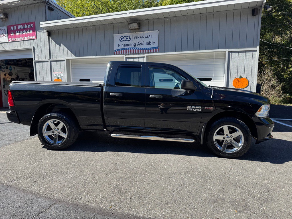 2017 RAM 1500 Image 3