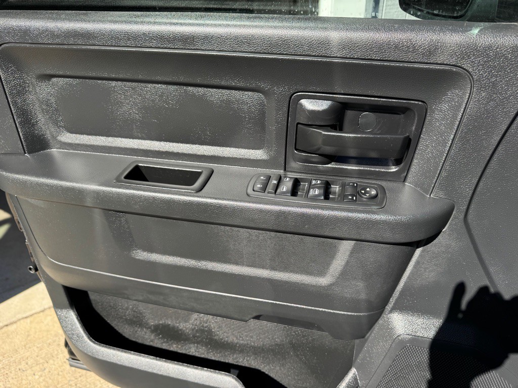 2017 RAM 1500 Image 18