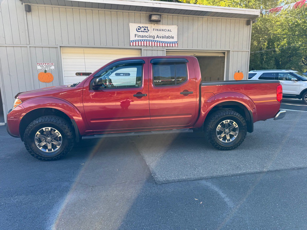 2015 Nissan Frontier Image 3