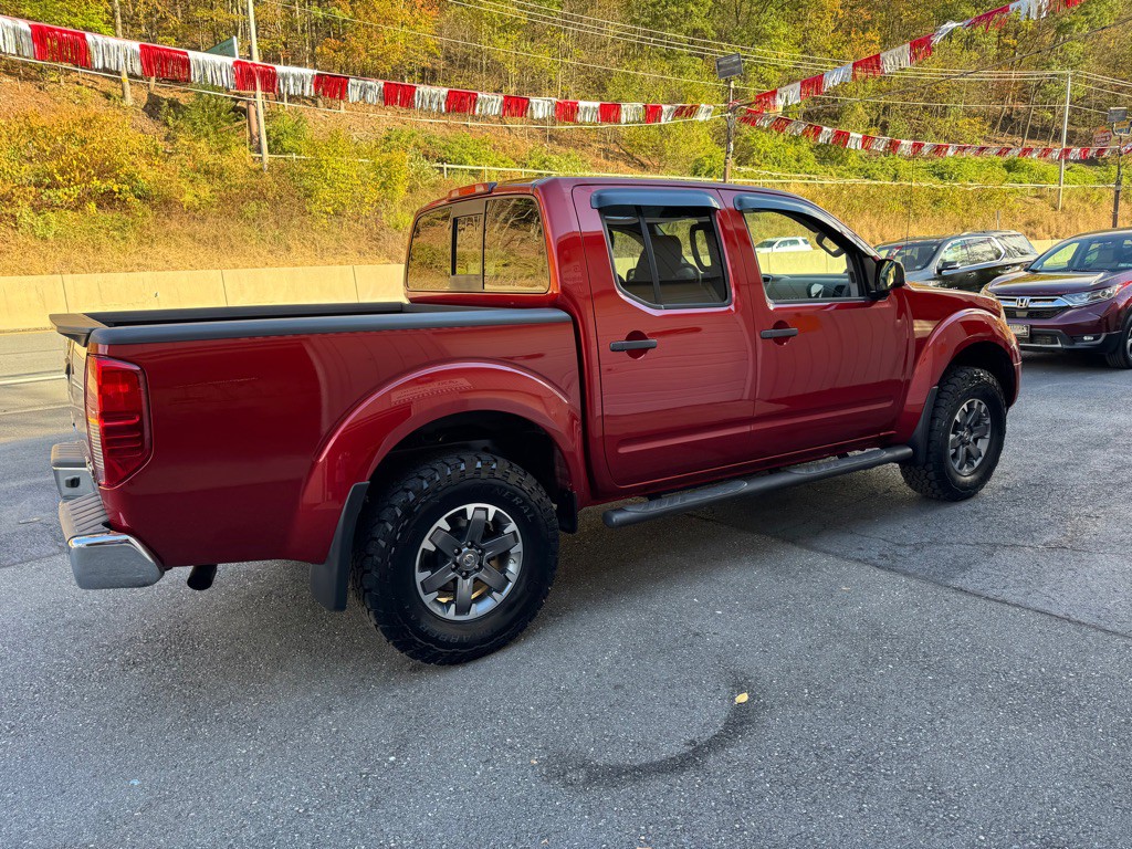 2015 Nissan Frontier Image 7