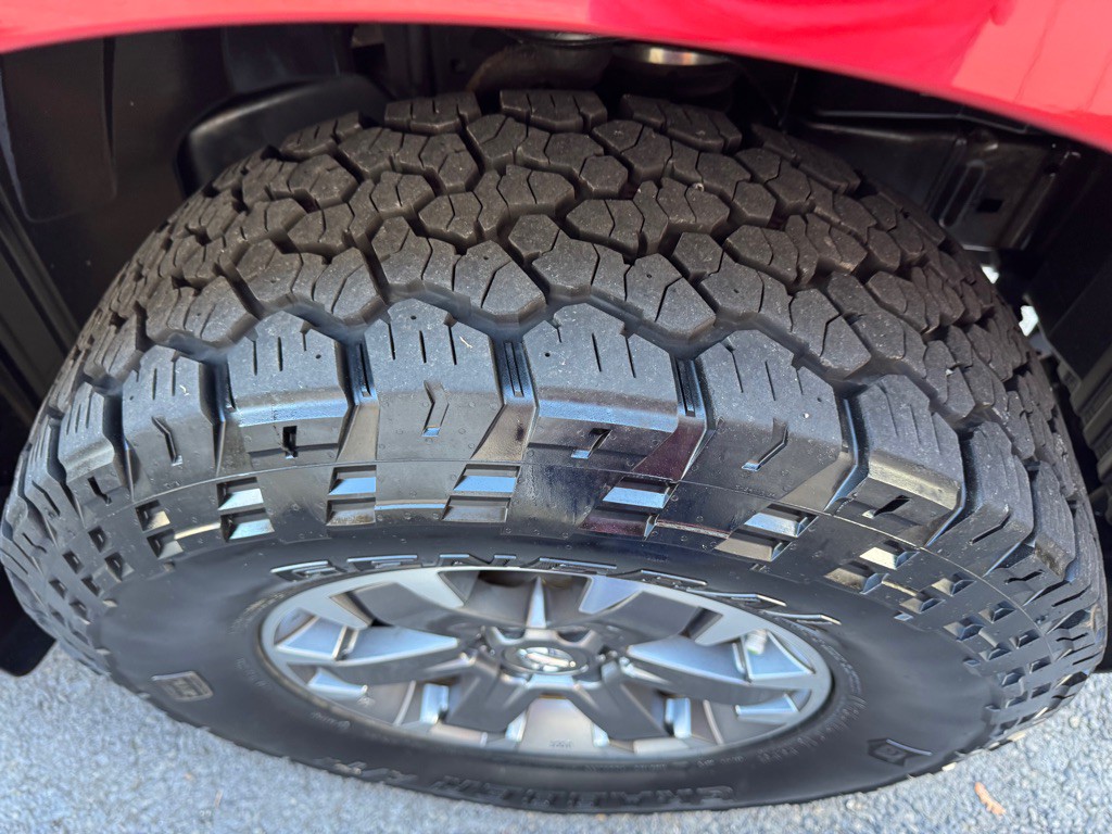 2015 Nissan Frontier Image 11