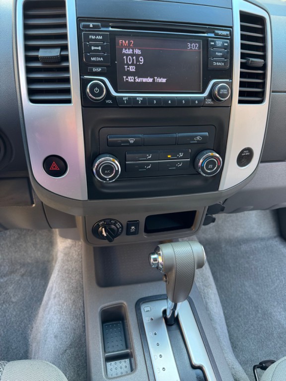 2015 Nissan Frontier Image 13