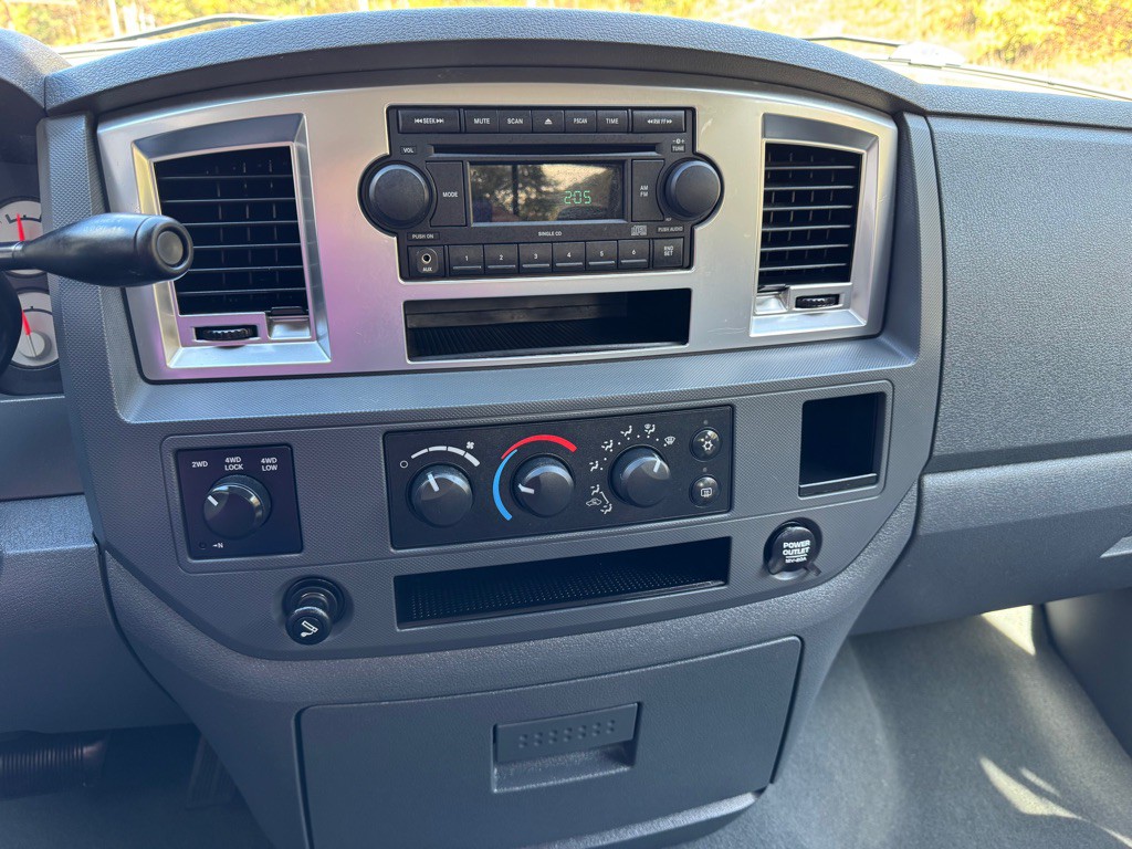 2007 Dodge Ram 1500 Image 19