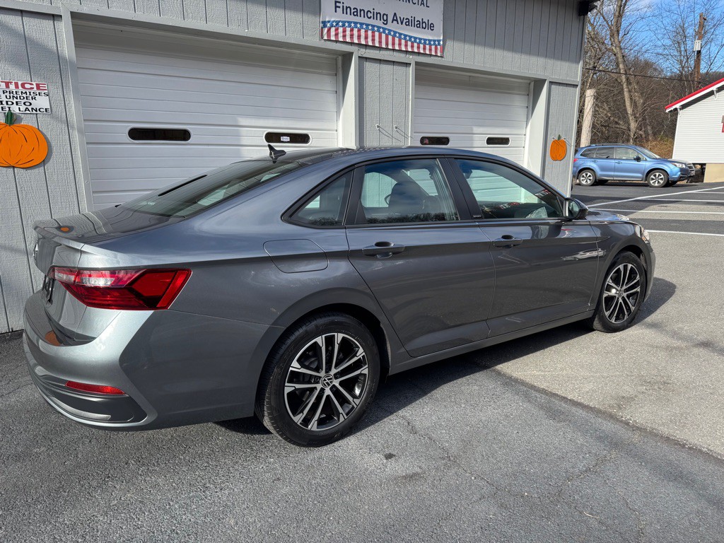 2023 Volkswagen Jetta Image 10