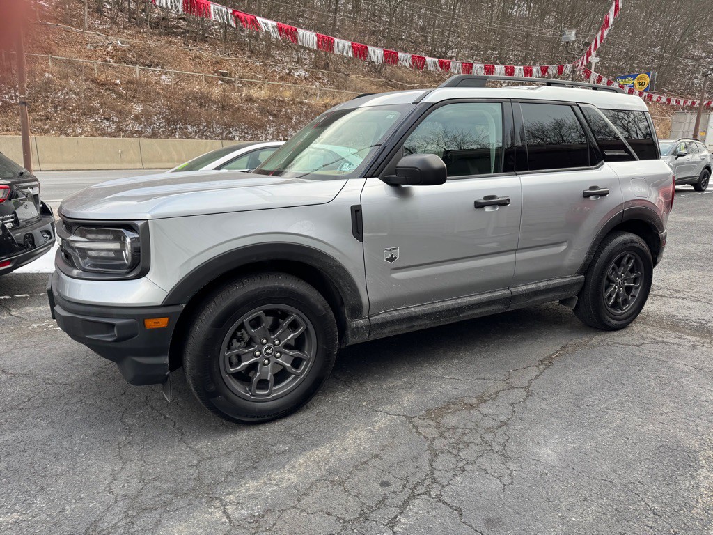 2021 Ford Bronco Image 2