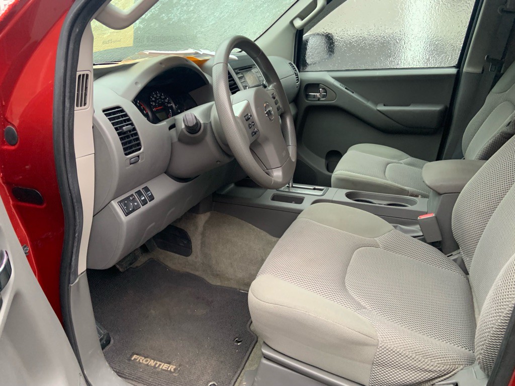 2014 Nissan Frontier Image 6