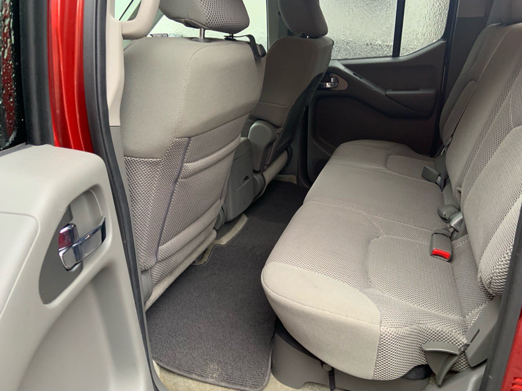 2014 Nissan Frontier Image 8