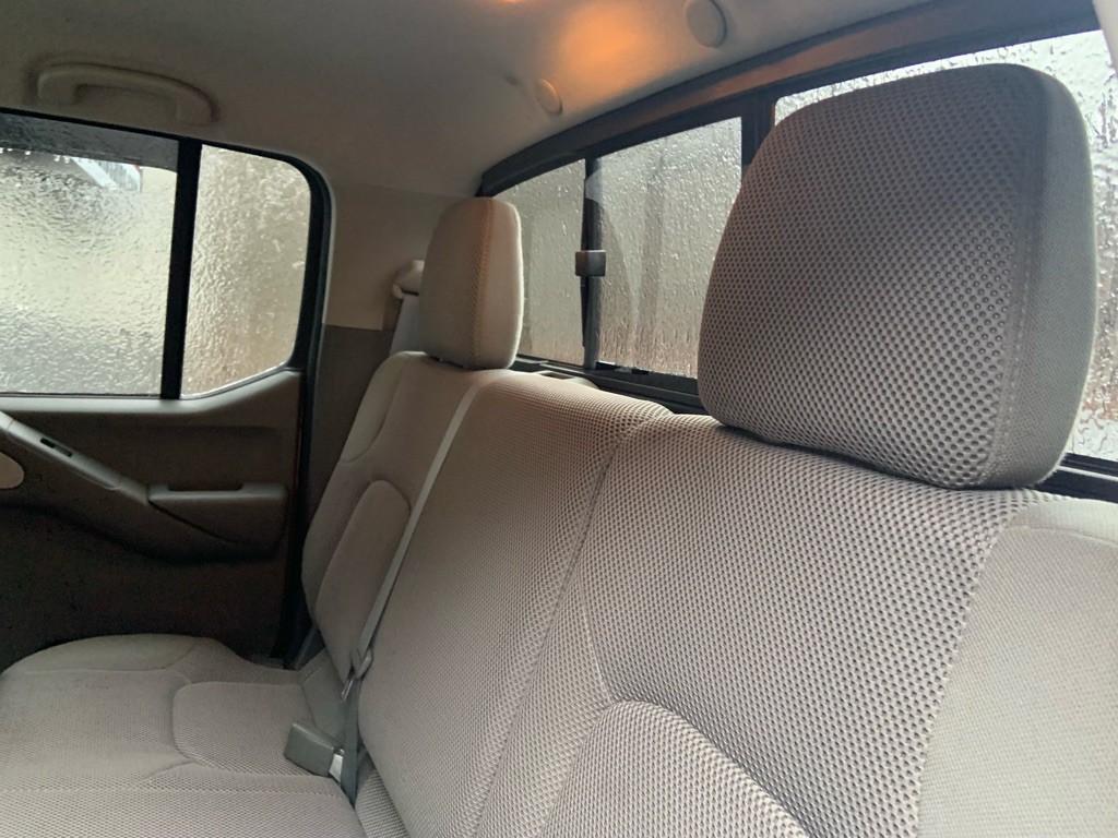 2014 Nissan Frontier Image 10