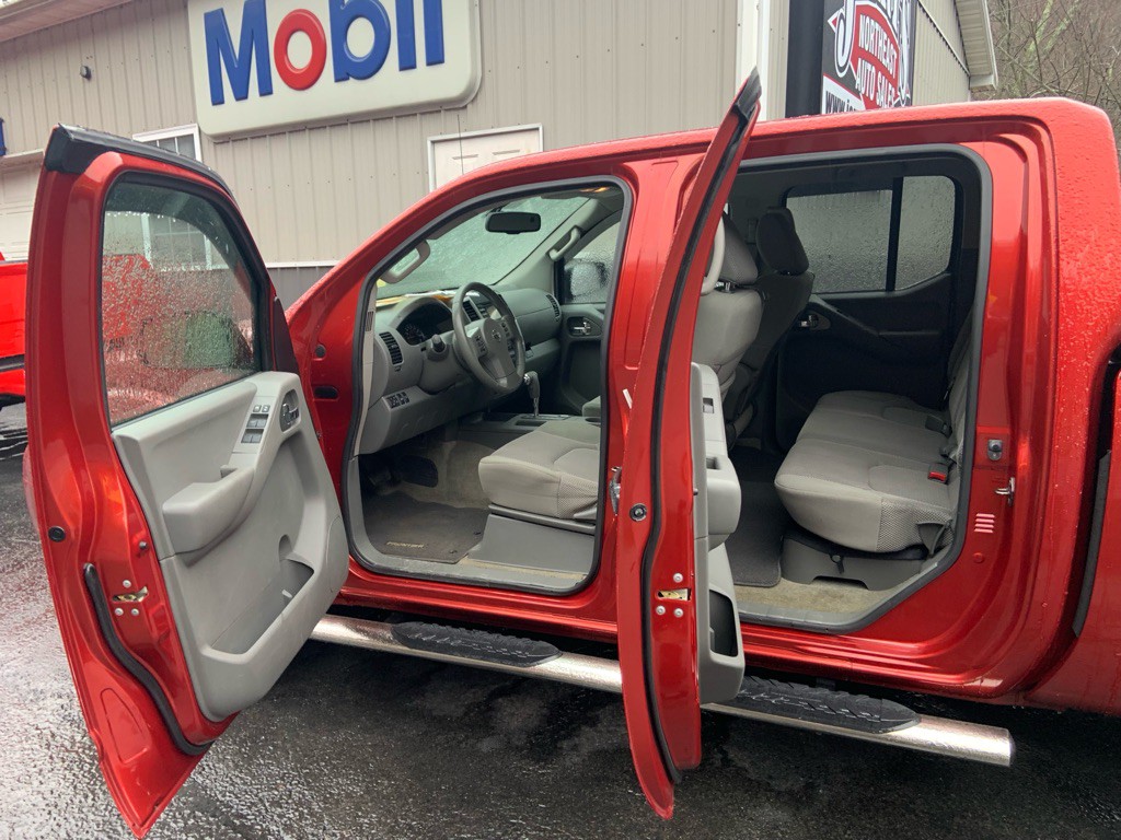 2014 Nissan Frontier Image 11