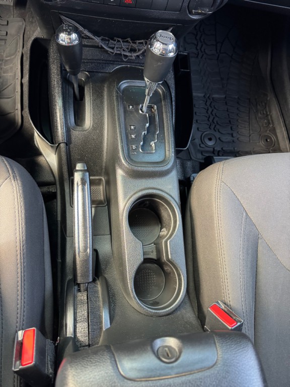 2017 Jeep Wrangler Image 15