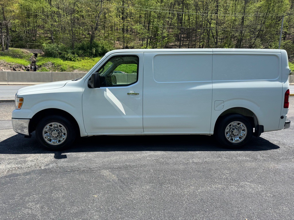 2015 Nissan NV Image 9