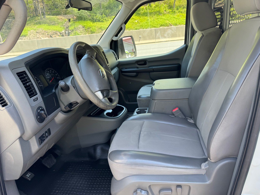 2015 Nissan NV Image 13