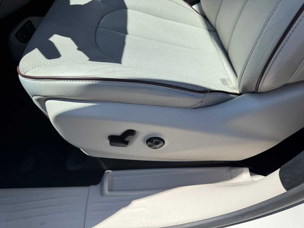 2017 Chrysler Pacifica Image 17