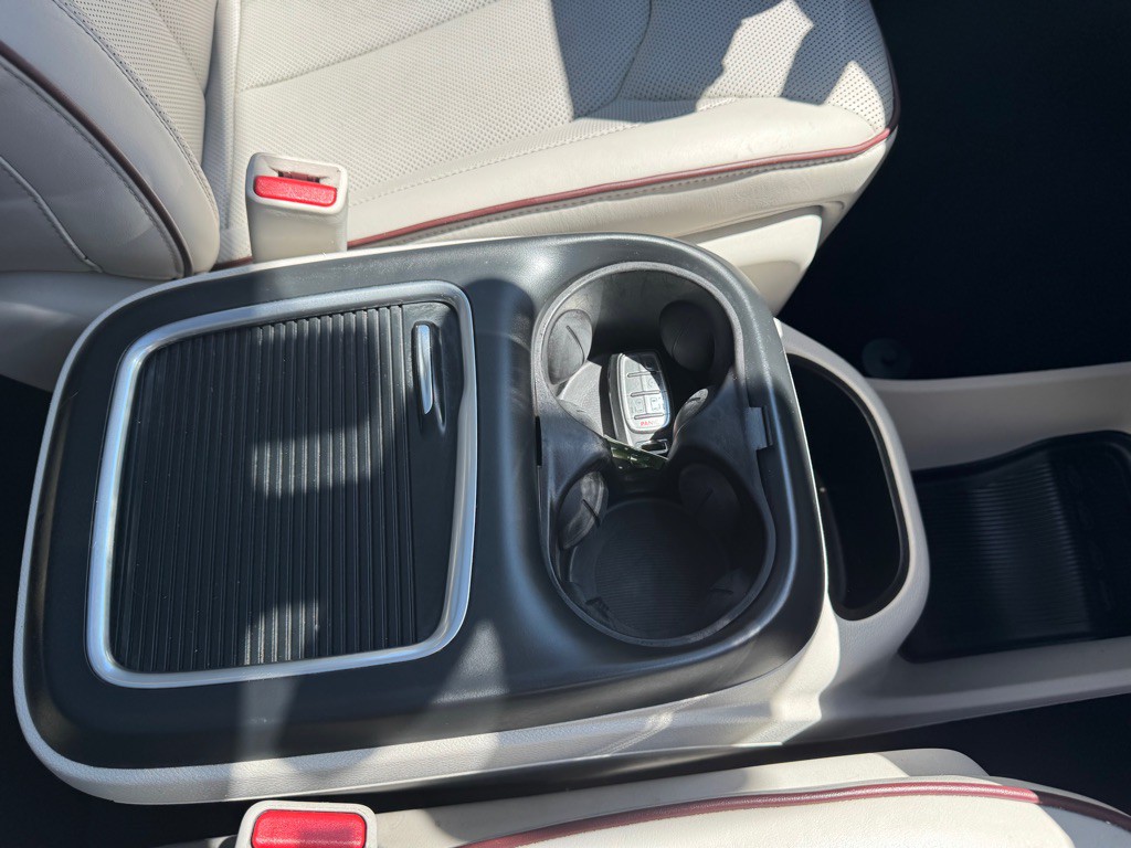 2017 Chrysler Pacifica Image 22