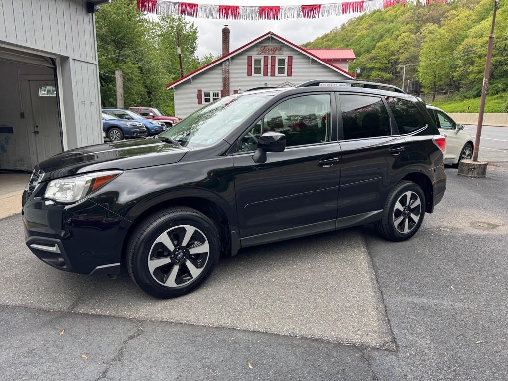 2017 Subaru Forester Image 7
