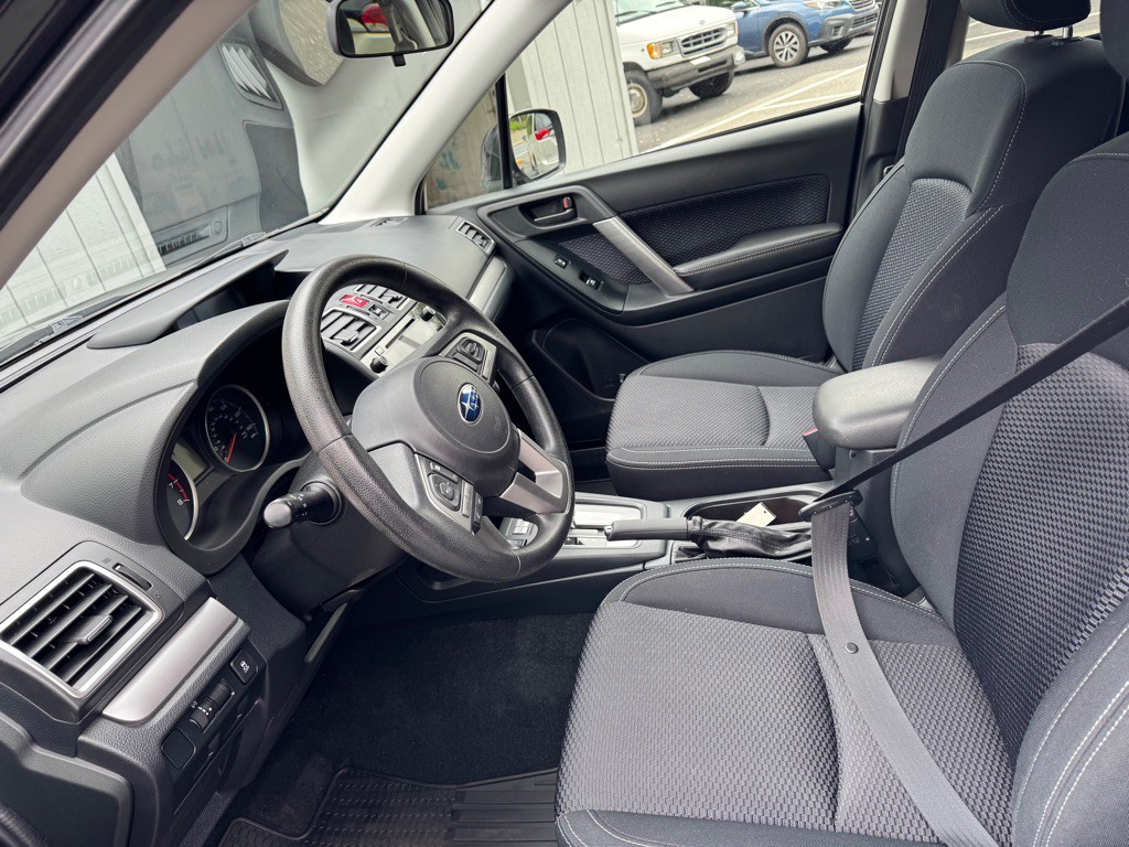 2017 Subaru Forester Image 13