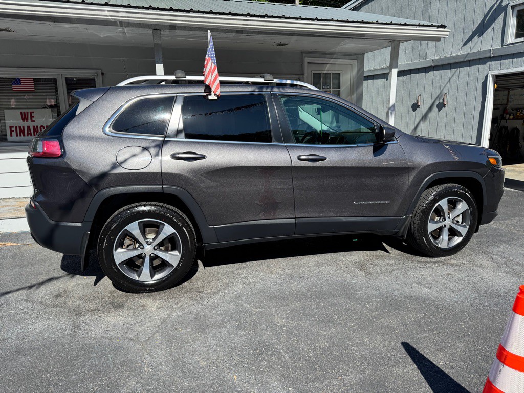 2019 Jeep Cherokee Image 3