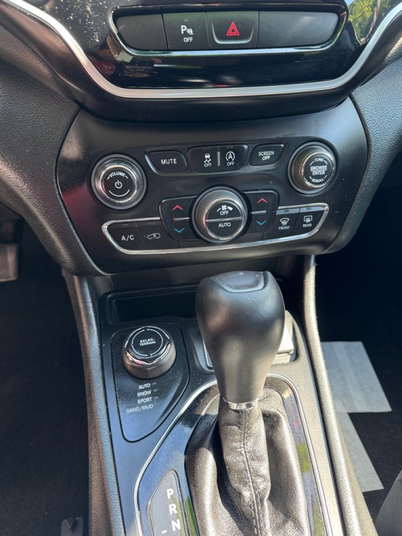2019 Jeep Cherokee Image 14