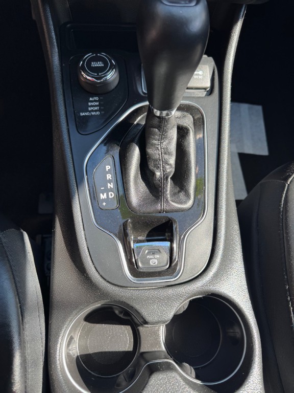 2019 Jeep Cherokee Image 15