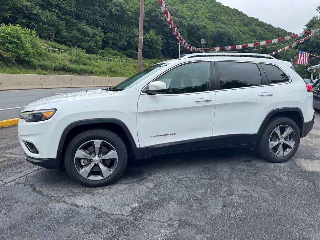 2019 Jeep Cherokee Image 1